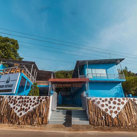 Bon Voyage Sea View Hostel Вагатор Екстериор снимка