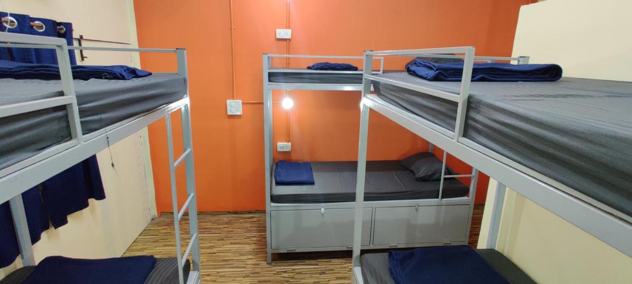 Bon Voyage Sea View Hostel Вагатор Екстериор снимка