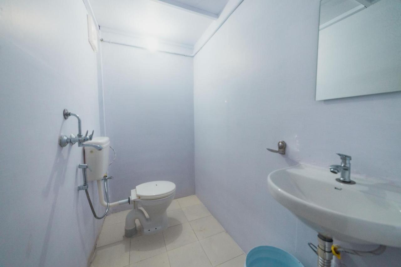 Bon Voyage Sea View Hostel Вагатор Екстериор снимка