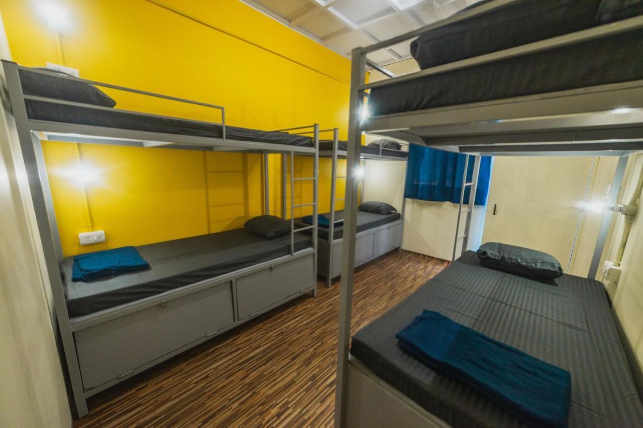 Bon Voyage Sea View Hostel Вагатор Екстериор снимка