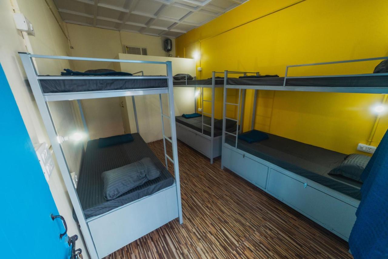 Bon Voyage Sea View Hostel Вагатор Екстериор снимка