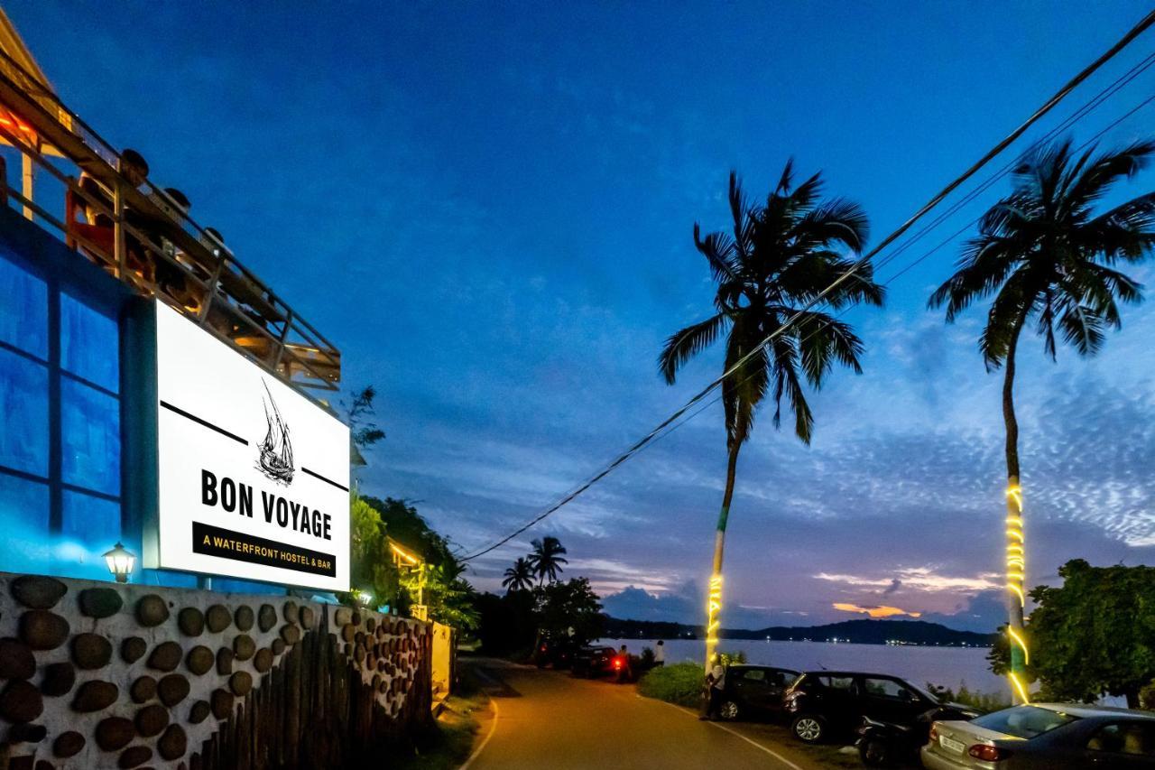 Bon Voyage Sea View Hostel Вагатор Екстериор снимка